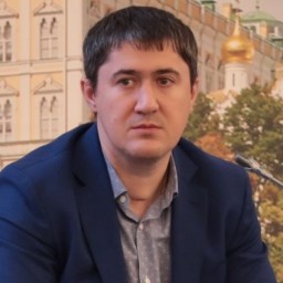 Врио губернатора Пермского края Дмитрий Махонин: С Днём строителя!