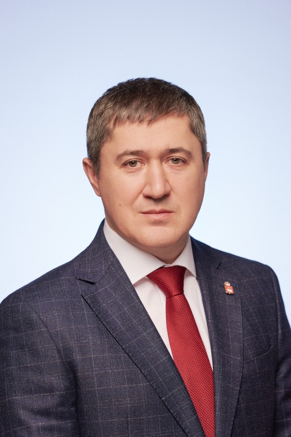 dmitrii-mahonin.jpg