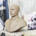 Памятник первооткрывателю