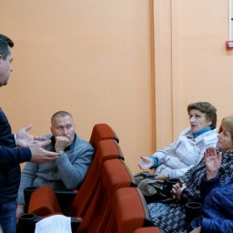 В формате диалога